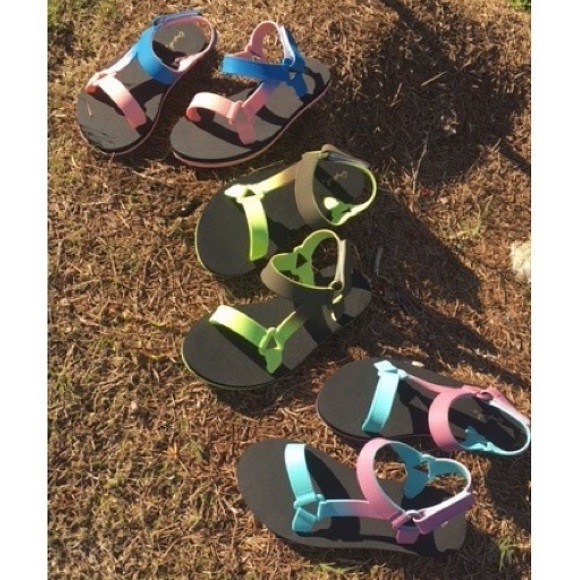 Qupid Sandals - Picture 2 of 3